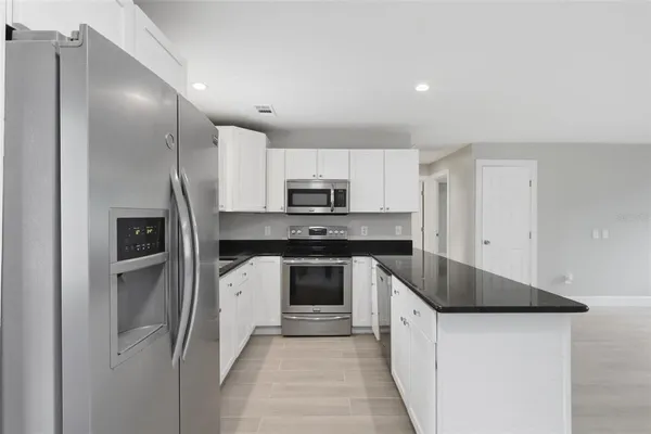 $3,000 | 550 East Minnesota Avenue, Orange City, FL 32763