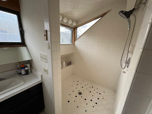 $1,320,000 | 2742 North Kenmore Avenue, Chicago, IL 60614