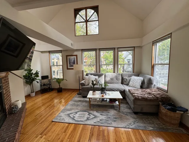 a view of entryway and hall