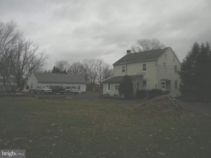 377 Morwood Road Telford, PA 18969 - Photo 15 of 20 Exterior Back