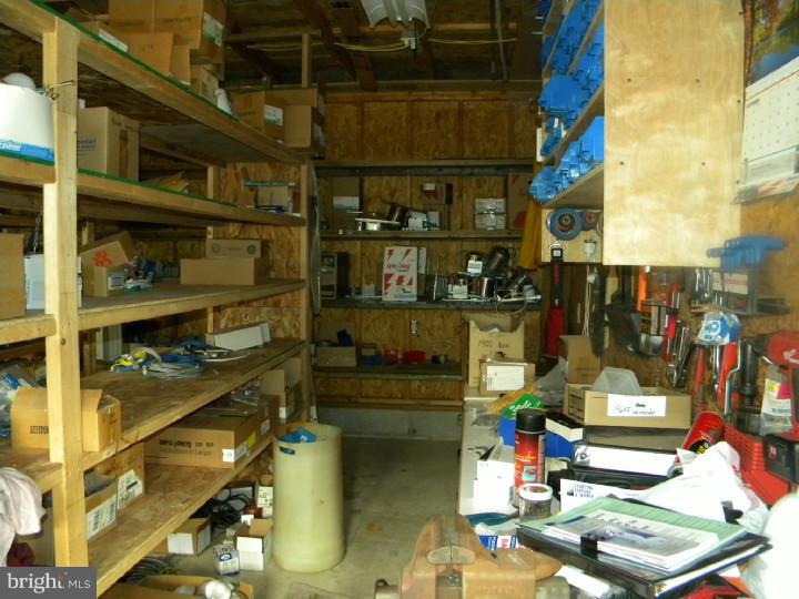 377 Morwood Road Telford, PA 18969 - Photo 20 of 20 Garage