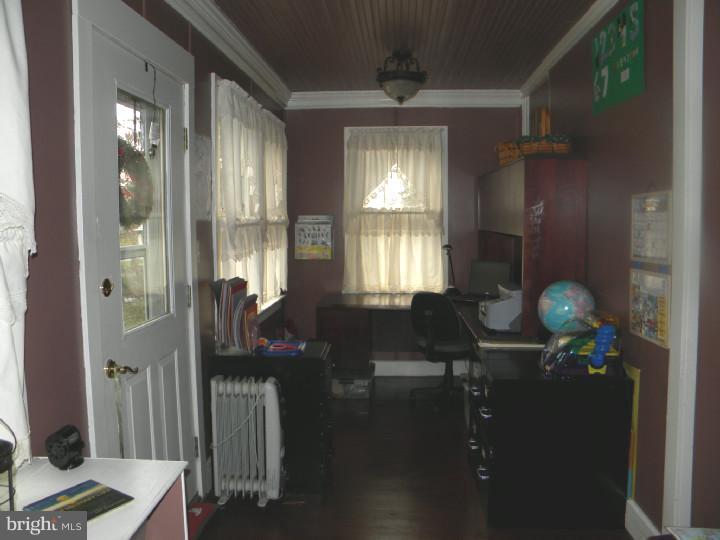 377 Morwood Road Telford, PA 18969 - Photo 6 of 20 Enclosed Porch