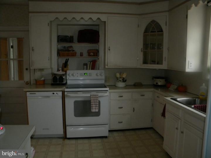 377 Morwood Road Telford, PA 18969 - Photo 8 of 20 Kitchen