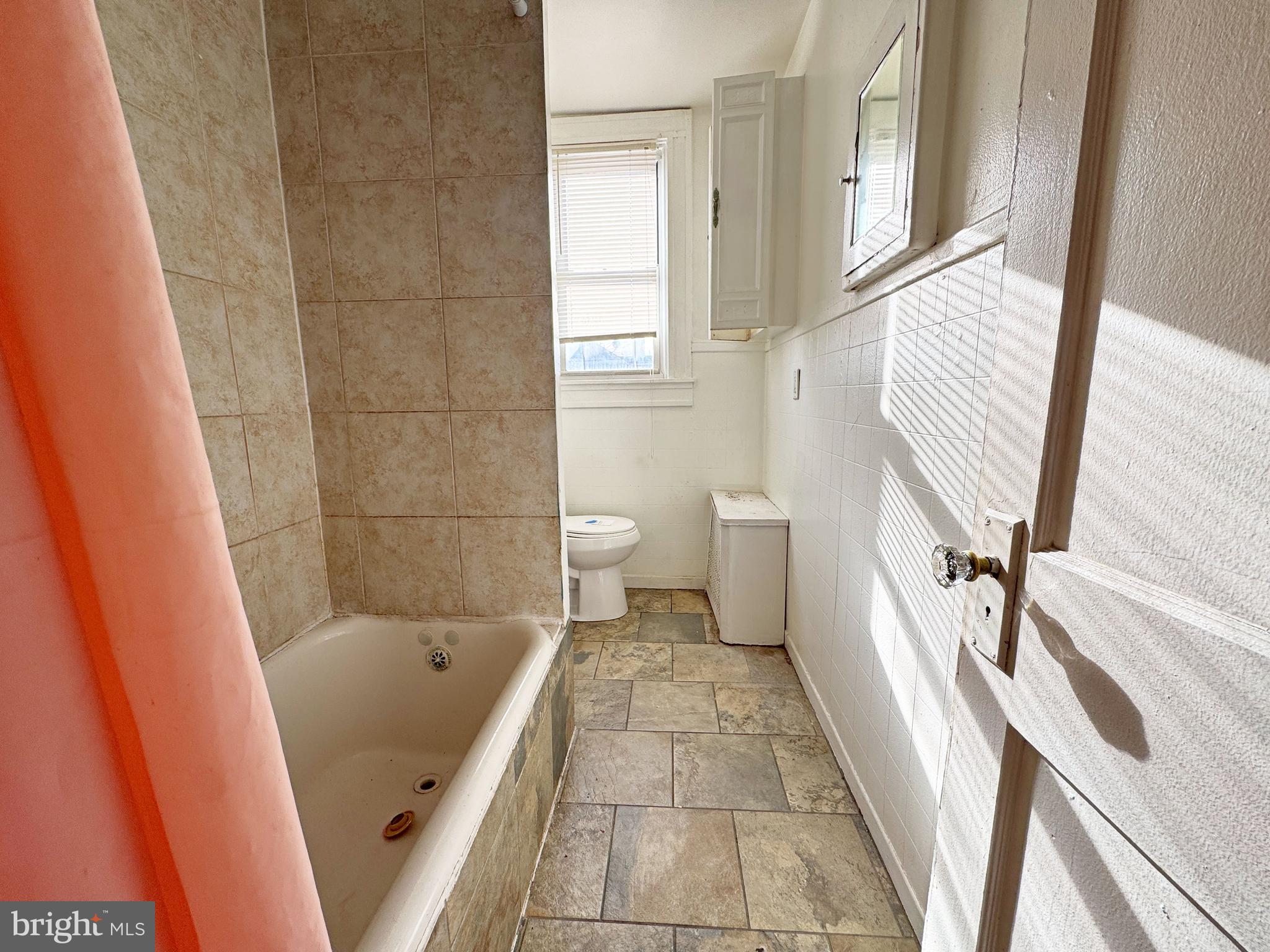 3131 Chesterfield Avenue Baltimore, MD 21213 - Photo 18 of 21 Bathroom