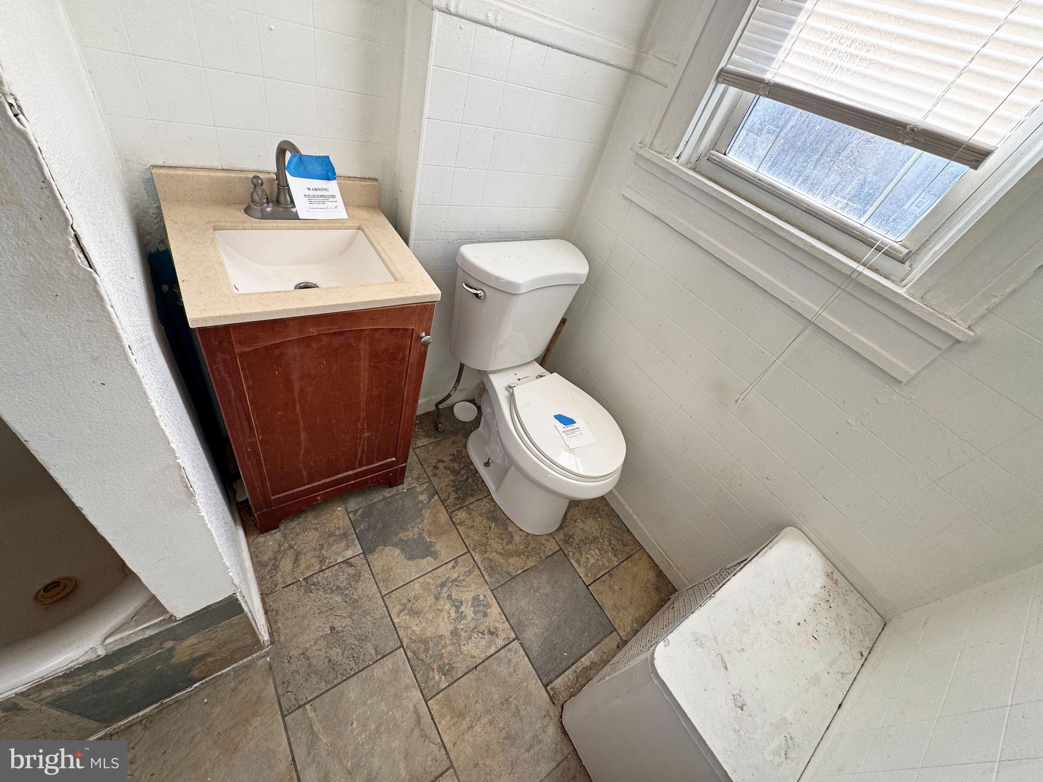 3131 Chesterfield Avenue Baltimore, MD 21213 - Photo 19 of 21 Bathroom