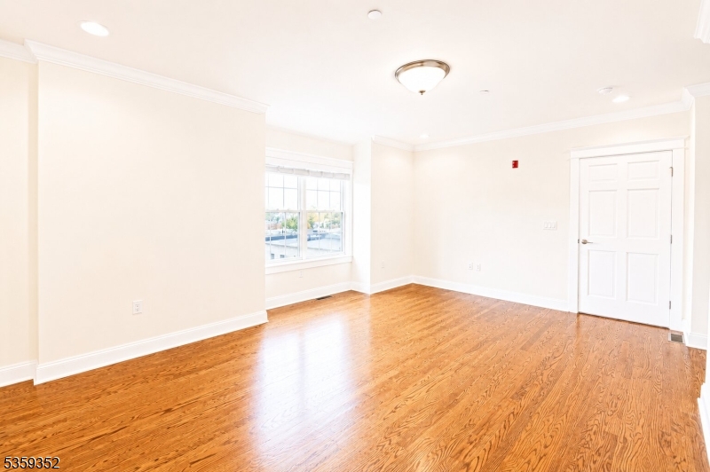 25 Ridgedale Avenue, Unit 19 Madison, NJ 07940 - Photo 7 of 15 Gallery Image 7