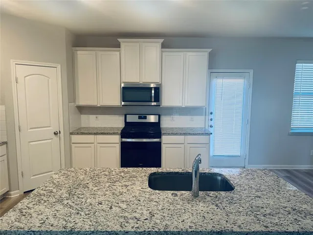 $2,100 | 216 Emma Drive, Anna, TX 75409