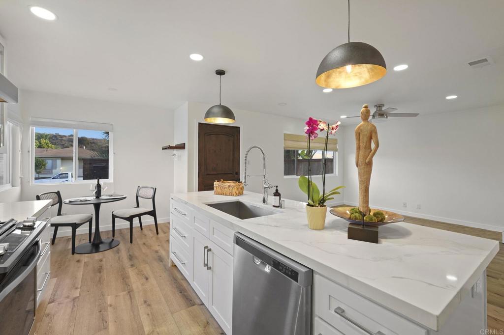 742 Snapdragon Street Encinitas, CA 92024 - Photo 5 of 51