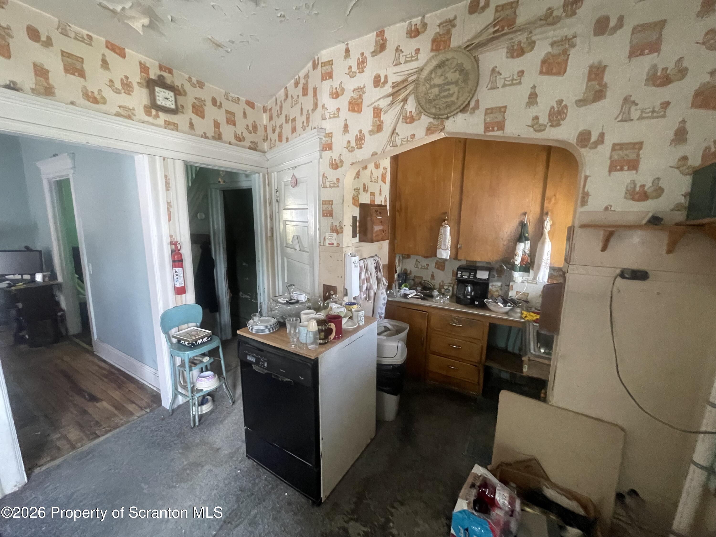 1625 Myrtle Street Scranton, PA 18510 - Photo 16 of 35 Kitchen
