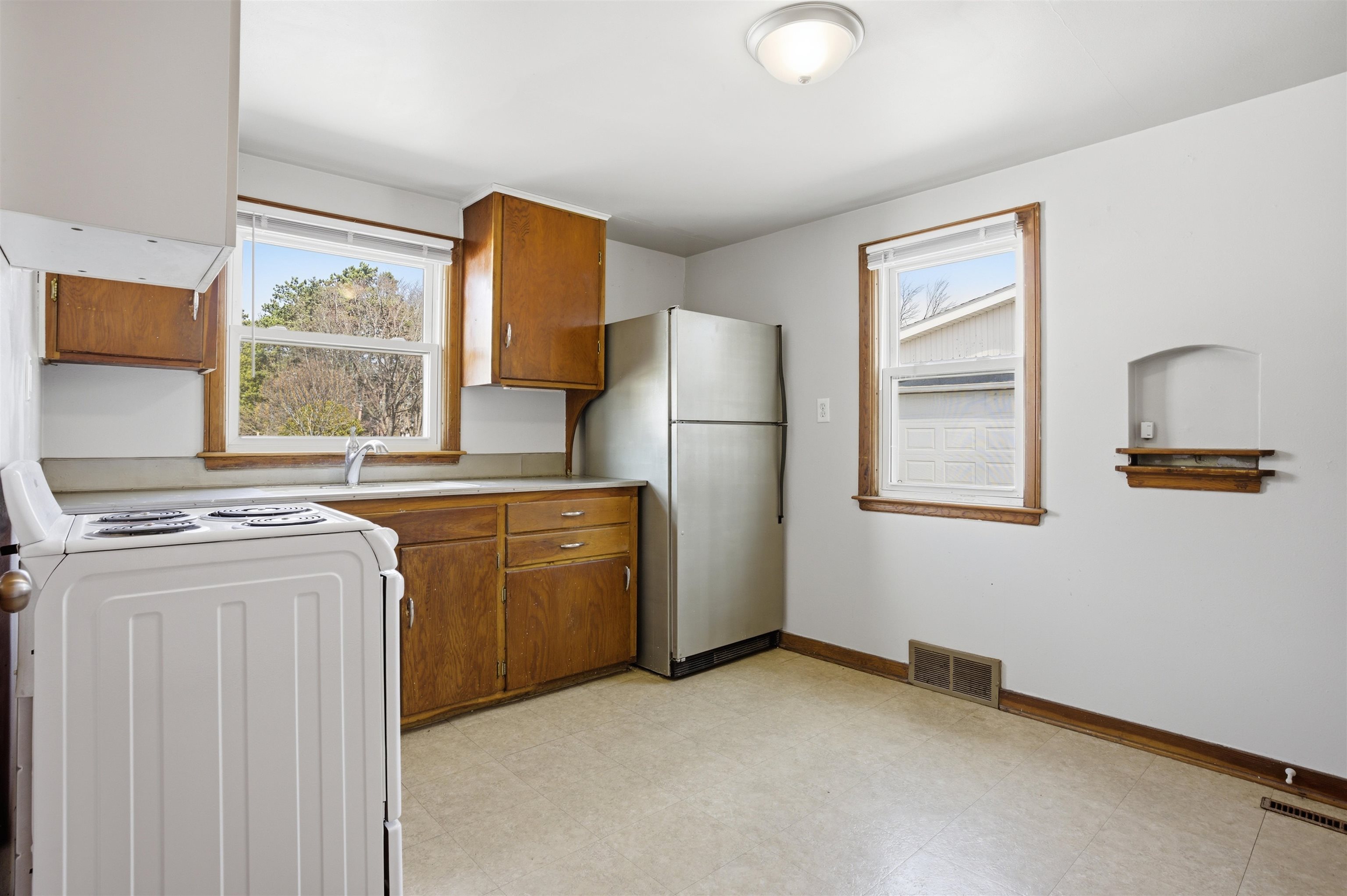 504 North Webb Avenue Reedsburg, WI 53959 - Photo 21 of 45