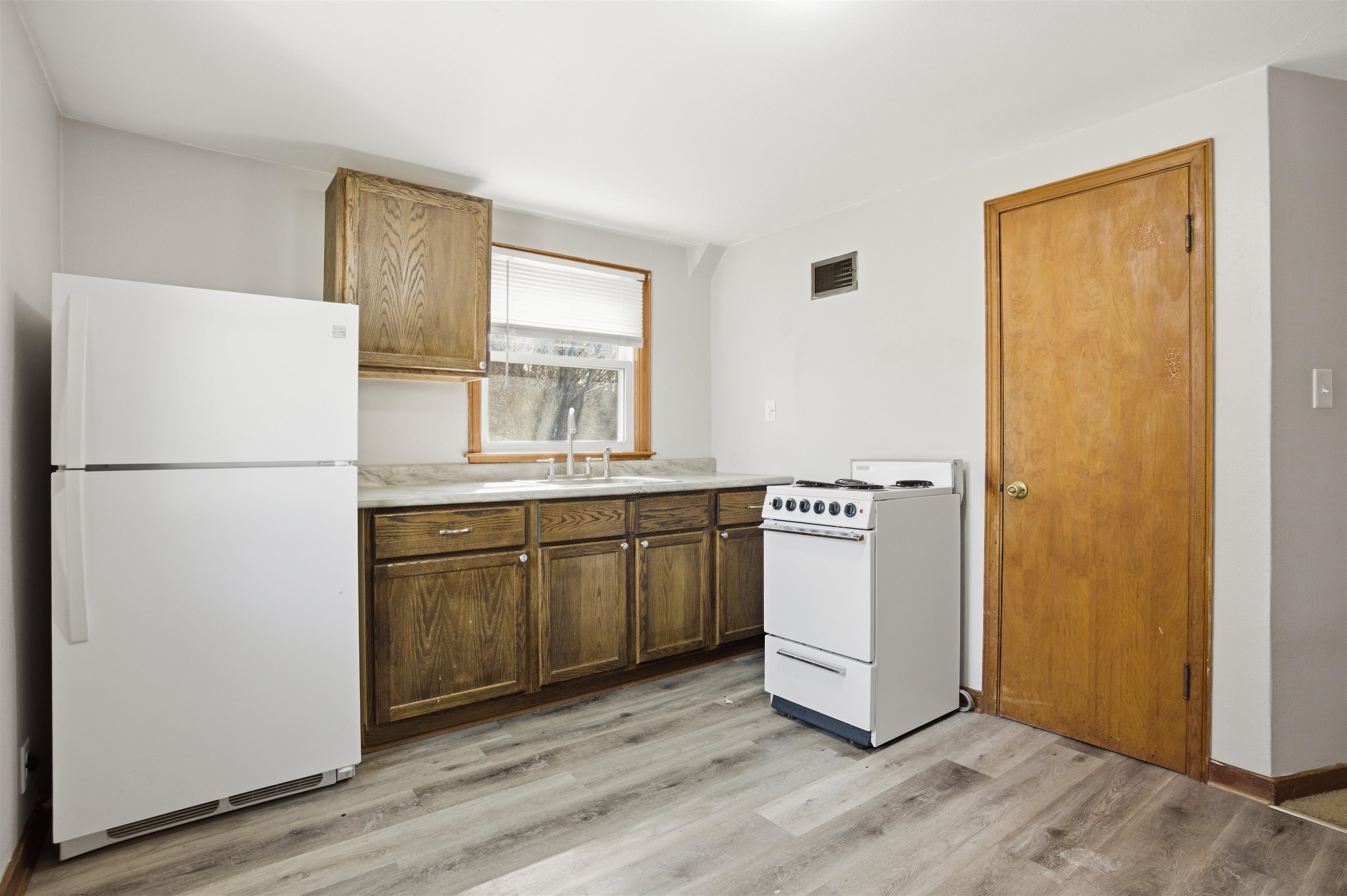 504 North Webb Avenue Reedsburg, WI 53959 - Photo 30 of 45