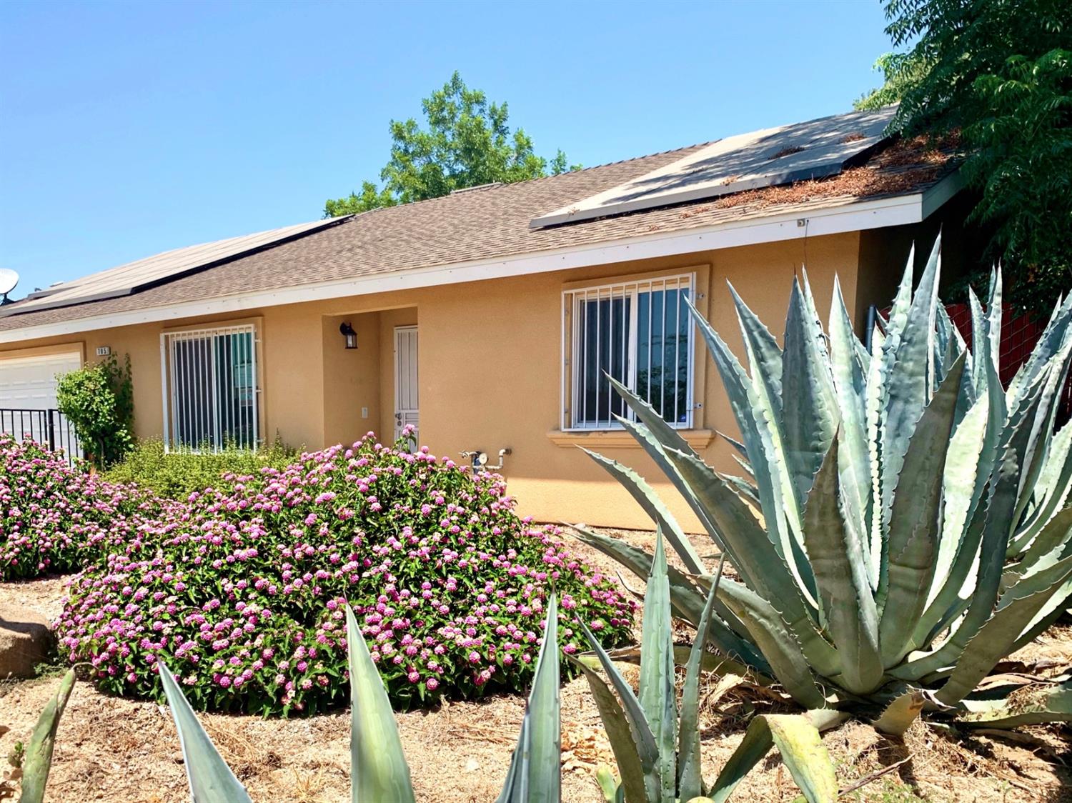 705 Maple Street Madera, CA 93637 - Photo 2 of 11 Gallery Image 2