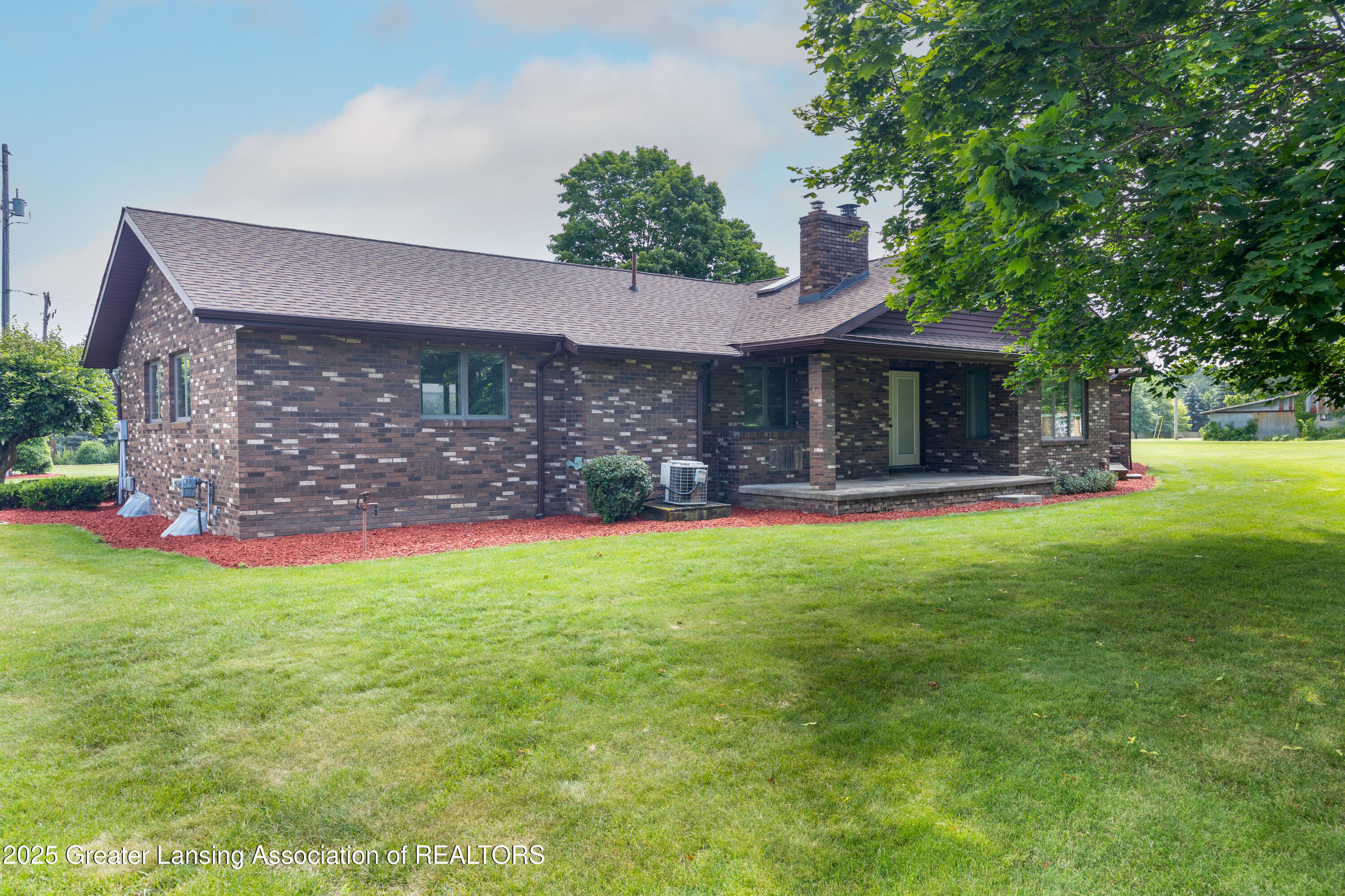 13749 Tallman Road Grand Ledge, MI 48837 - Photo 12 of 38 Back of House