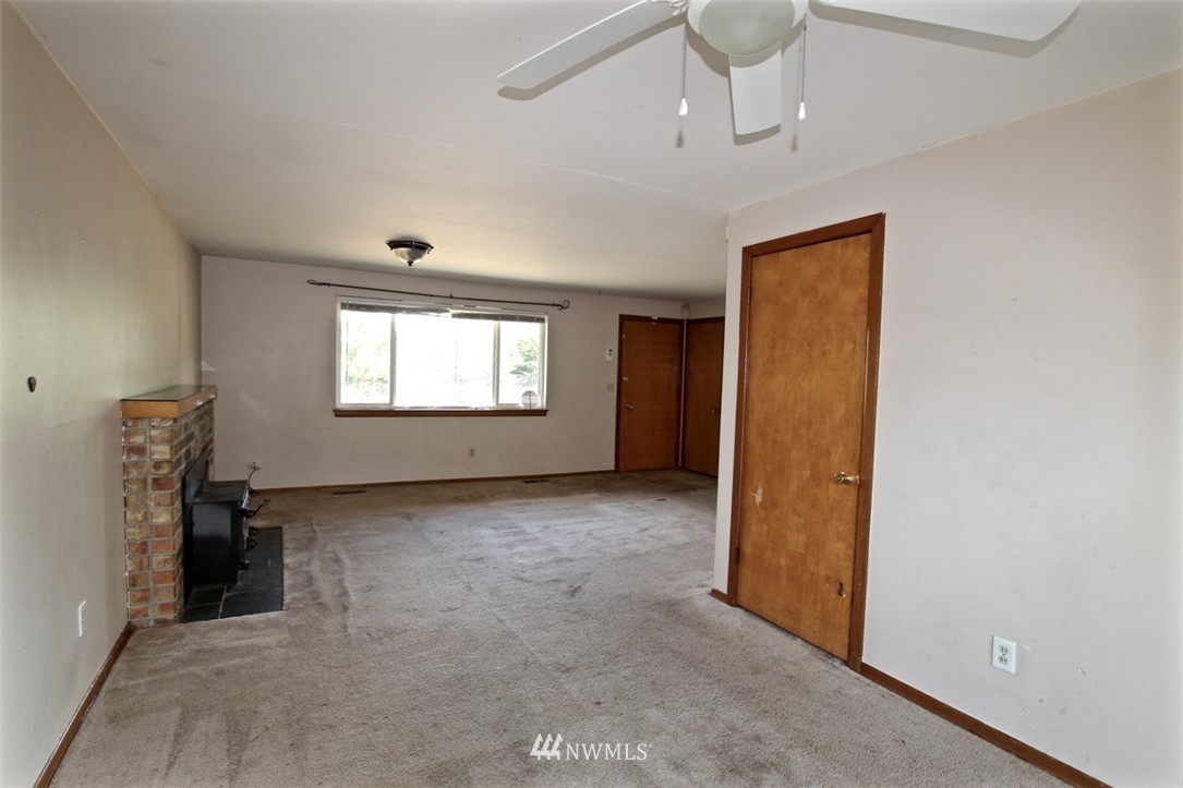 10819 Southeast 180th Place Renton, WA 98055 - Photo 6 of 14 Gallery Image 6
