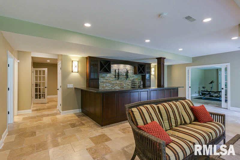 6467 Eagle Ridge Road Bettendorf, IA 52722 - Photo 23 of 24 Gallery Image 23