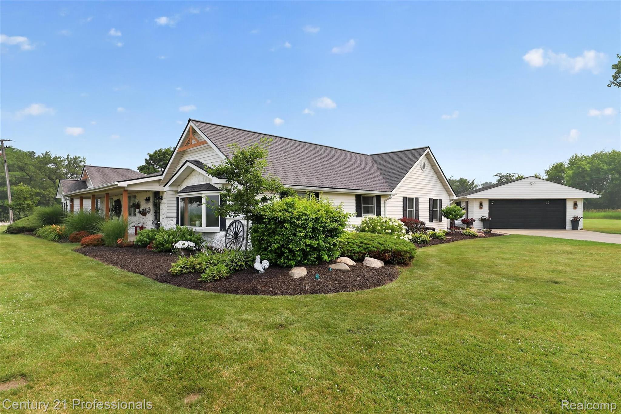 13525 Dennison Road Milan, MI 48160 - Photo 2 of 69 02-13525-Dennison-Rd-WindowStill-Photography.jpg