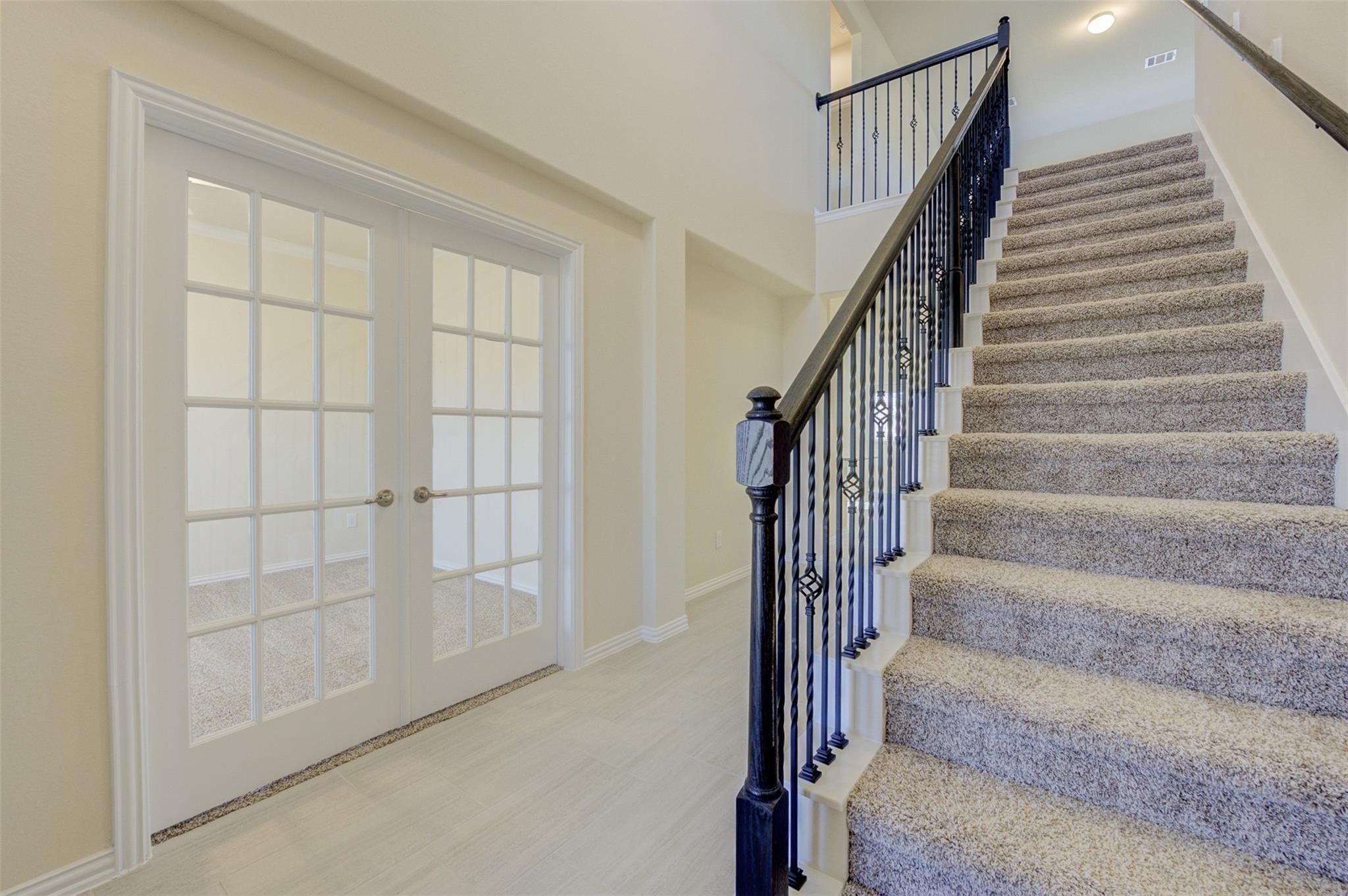 10902 Granite Chief Drive Rosharon, TX 77583 - Photo 7 of 32 a view of entryway