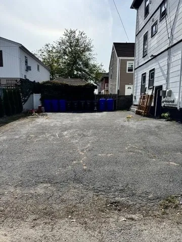 $1,600 | 436 Pawtucket Avenue, Unit 1F, Pawtucket, RI 02860