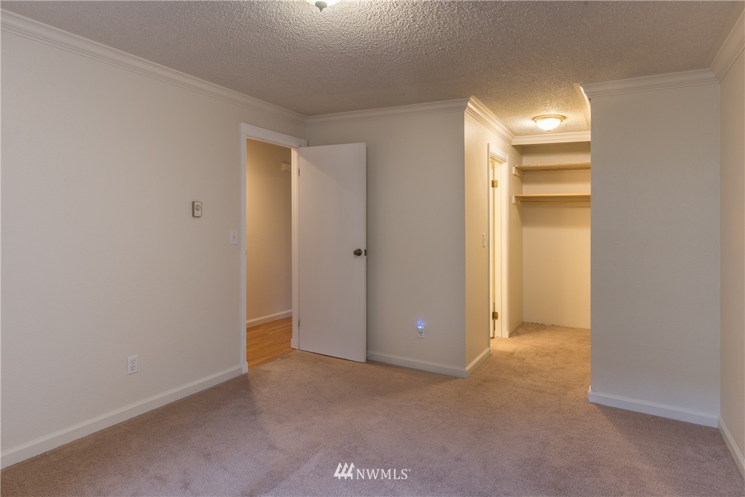 7901 196th Street Southwest, Unit 5 Edmonds, WA 98026 - Photo 11 of 18 Gallery Image 11