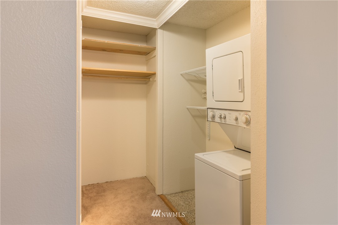 7901 196th Street Southwest, Unit 5 Edmonds, WA 98026 - Photo 12 of 18 Gallery Image 12