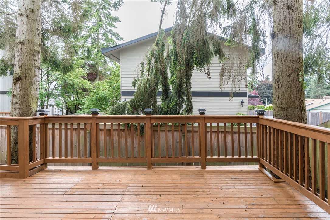 7901 196th Street Southwest, Unit 5 Edmonds, WA 98026 - Photo 17 of 18 Gallery Image 17