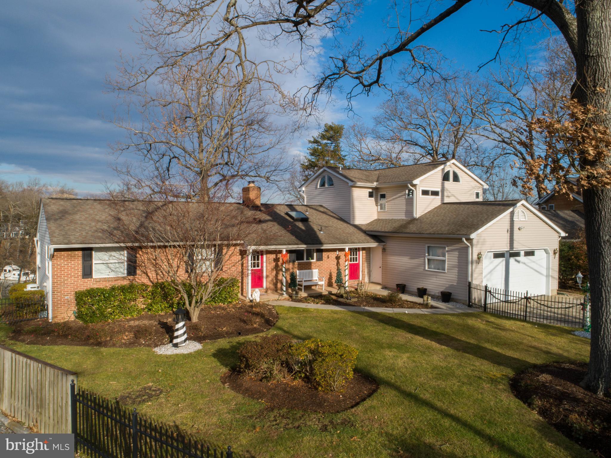 334 Riverside Road Edgewater, MD 21037 - Photo 4 of 53 Gallery Image 4