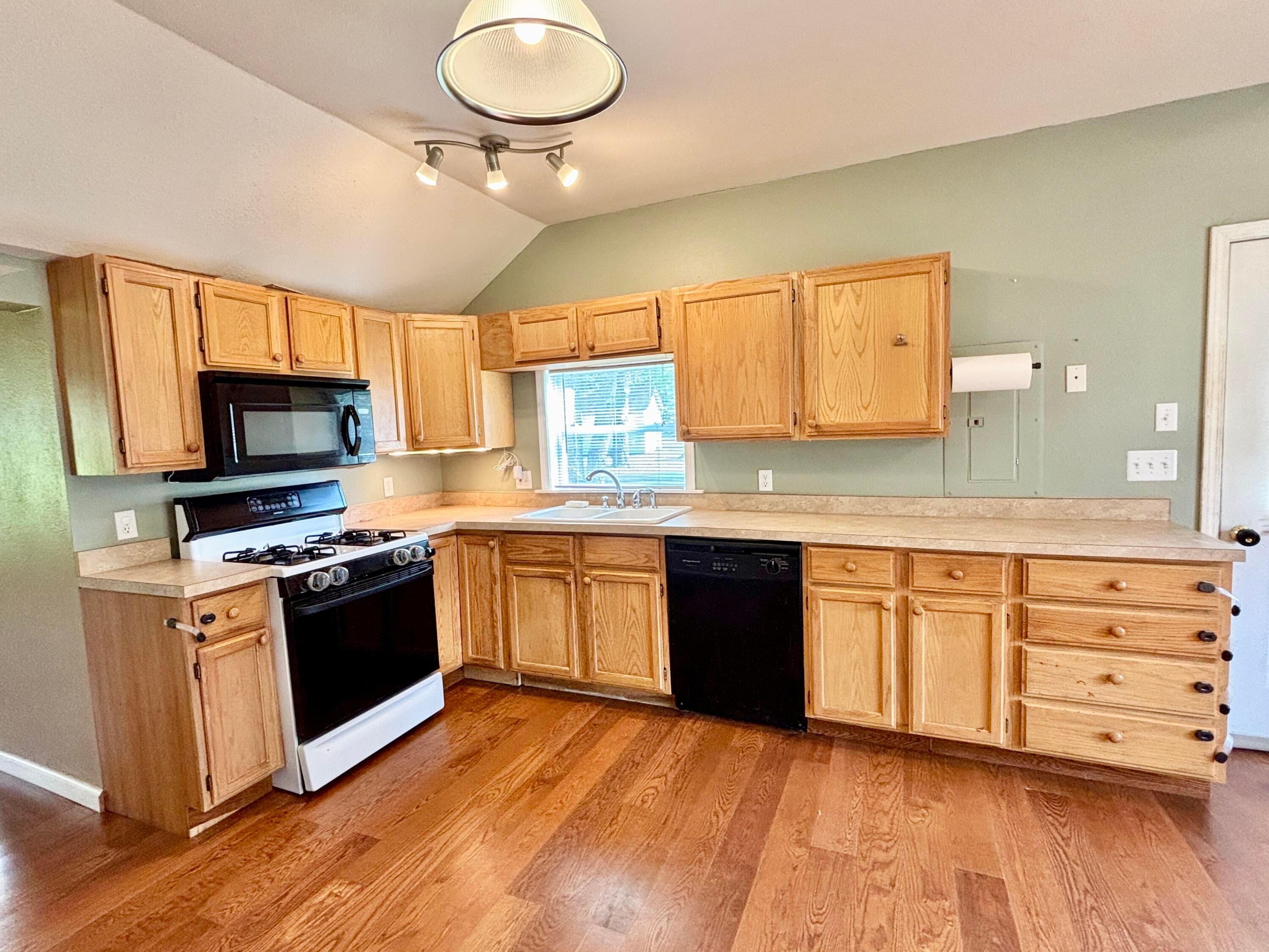 7715 Meridian Line Road Johannesburg, MI 49751 - Photo 6 of 24 Gallery Image 6