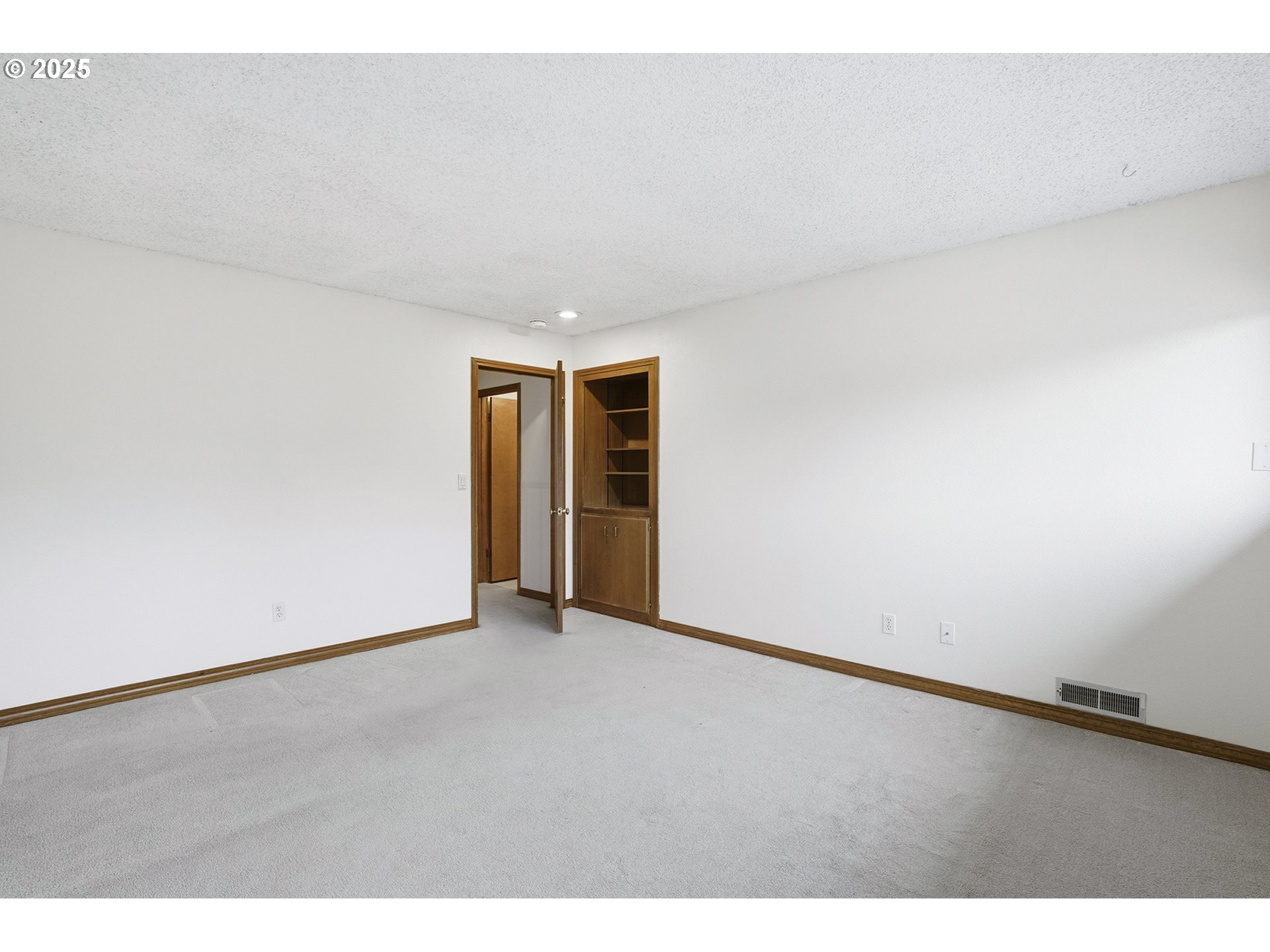 7430 Southwest Greens View Court Wilsonville, OR 97070 - Photo 38 of 48 a view of an empty room