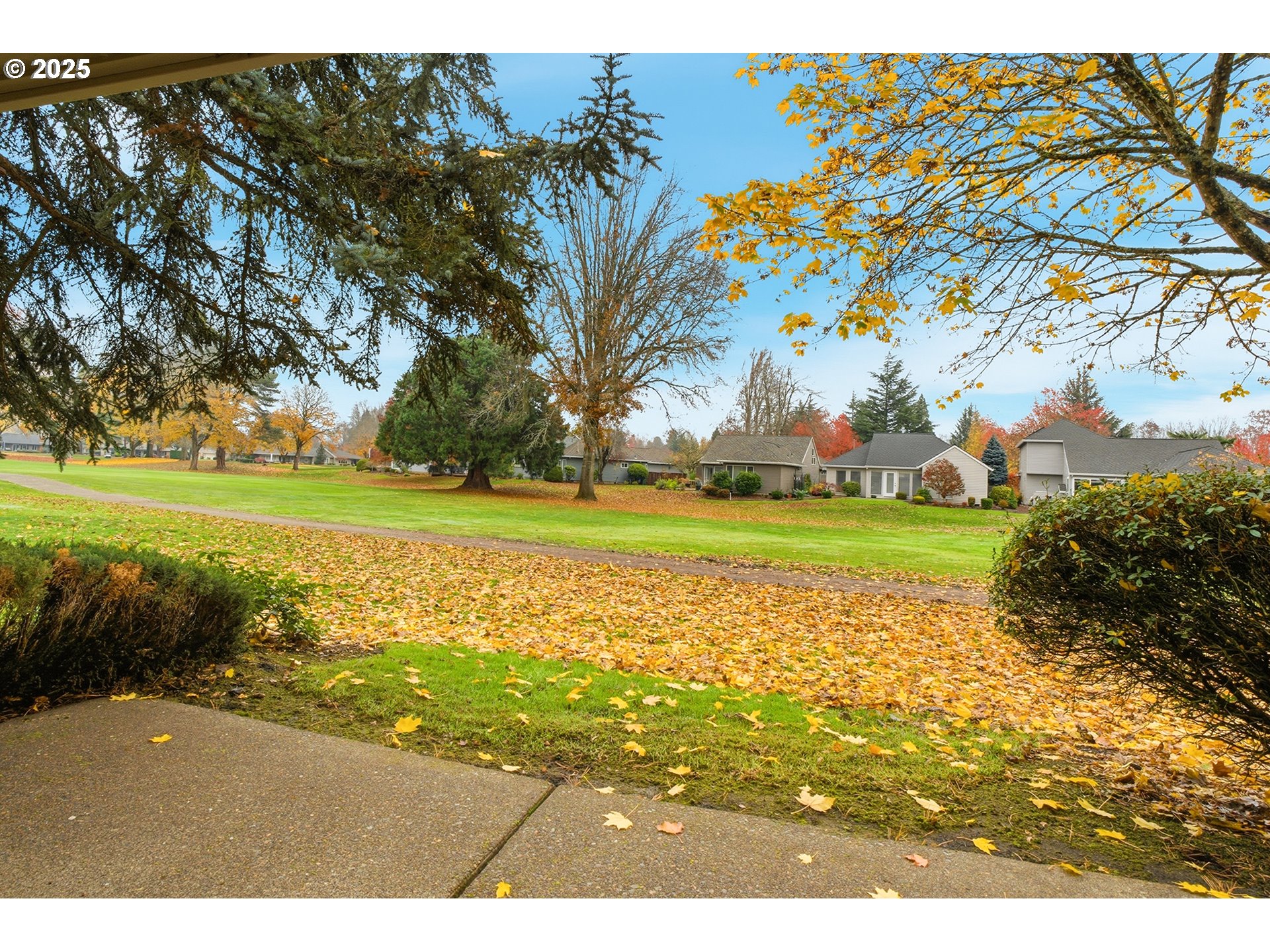 7430 Southwest Greens View Court Wilsonville, OR 97070 - Photo 39 of 48 a view of an outdoor space with seating area