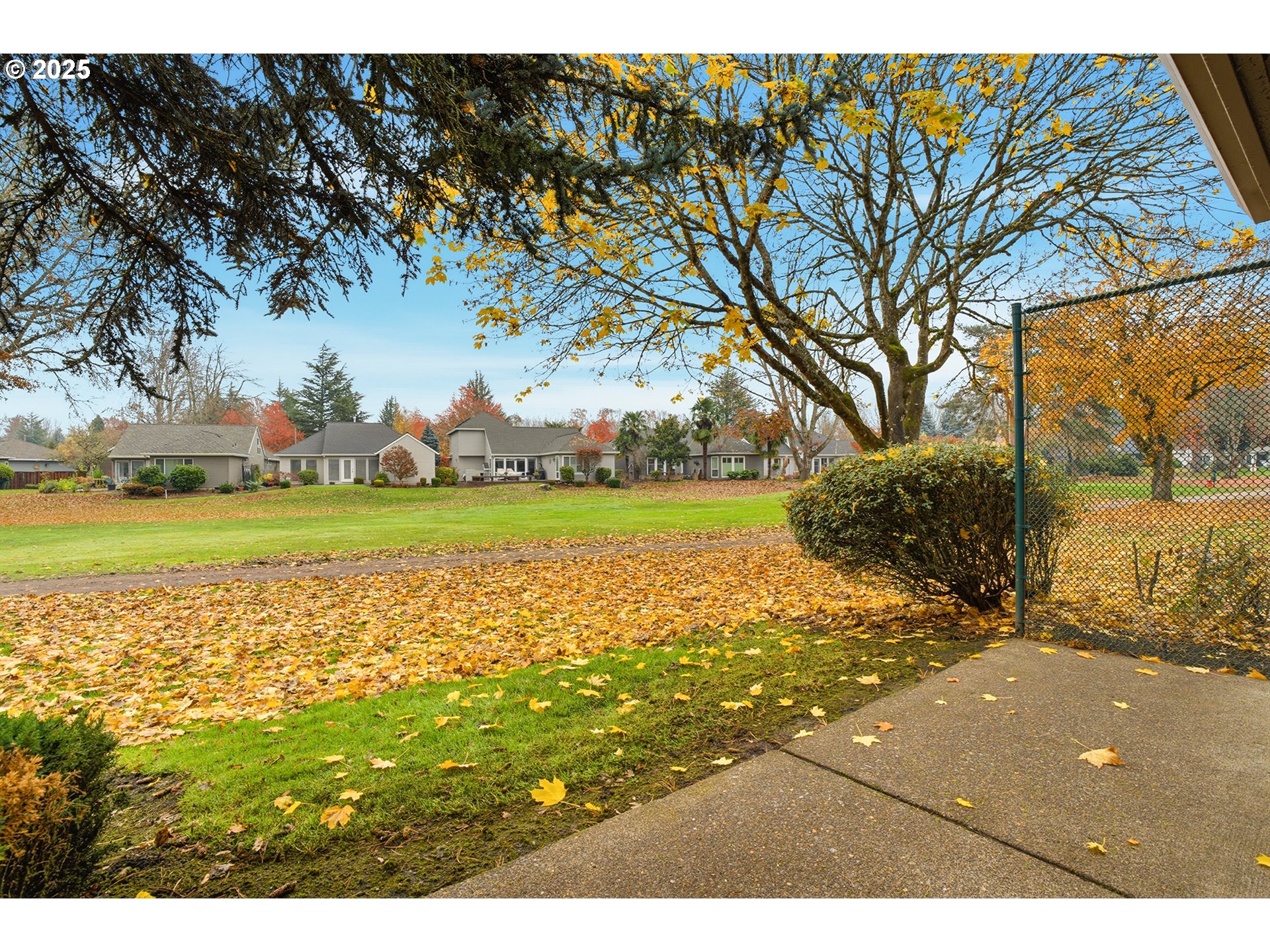 7430 Southwest Greens View Court Wilsonville, OR 97070 - Photo 40 of 48 a view of an outdoor space and a lake view