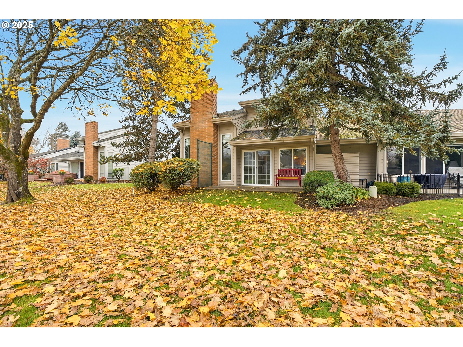 7430 Southwest Greens View Court Wilsonville, OR 97070 - Photo 41 of 48 a front view of a house with a yard