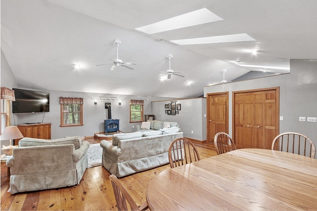 19 Battles Road Westminster, MA 01473 - Photo 4 of 31 Gallery Image 4