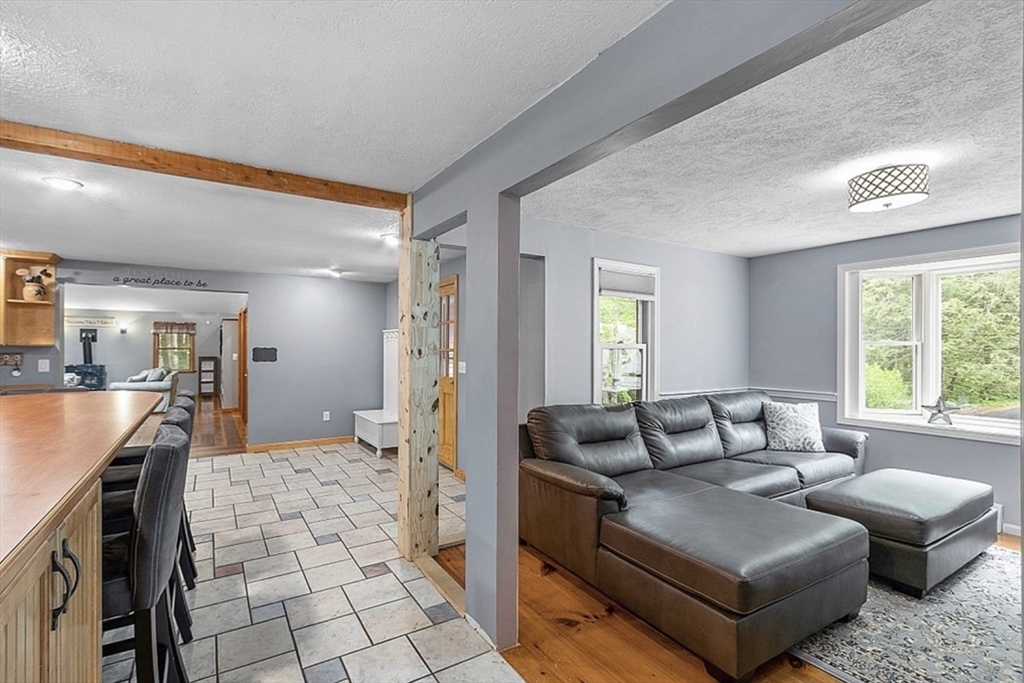 19 Battles Road Westminster, MA 01473 - Photo 6 of 31 Gallery Image 6