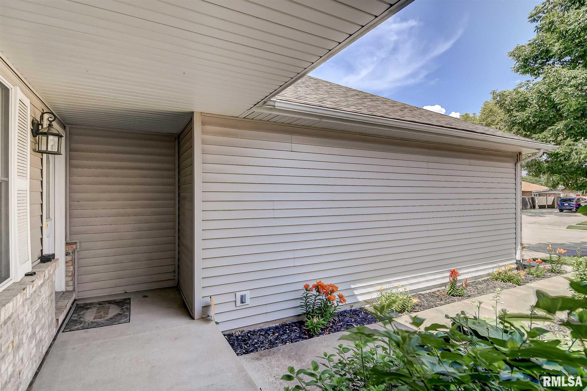 4309 Pickfair Road Springfield, IL 62703 - Photo 3 of 24 Gallery Image 3