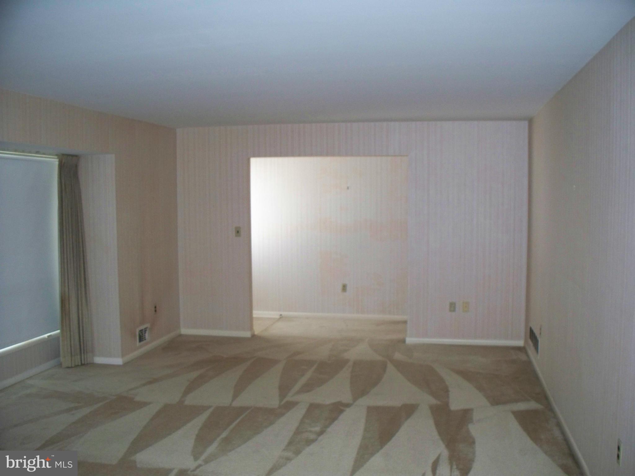210 Ferndale Road Aberdeen, MD 21001 - Photo 12 of 25 Living Room