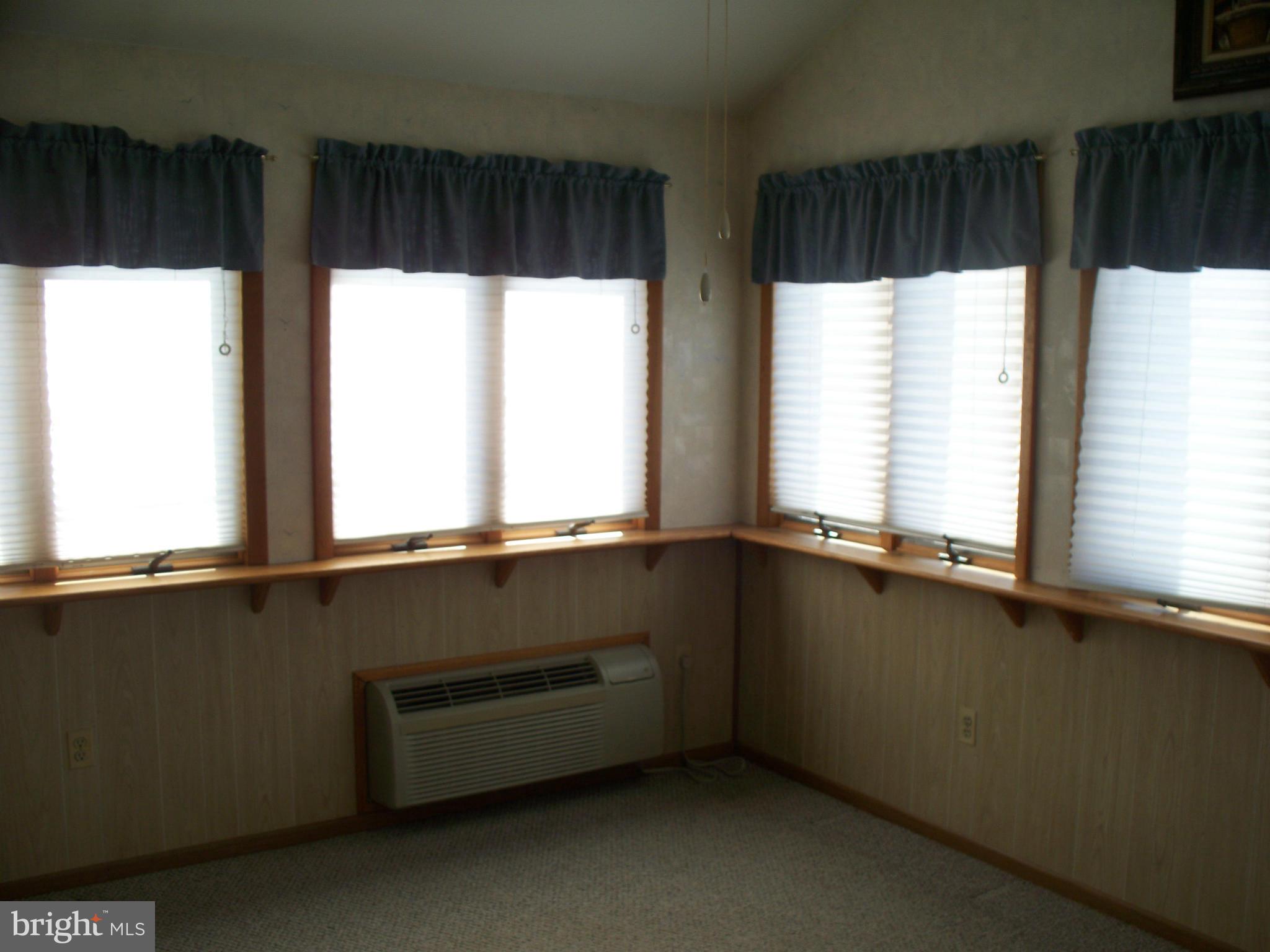 210 Ferndale Road Aberdeen, MD 21001 - Photo 25 of 25 Sunroom