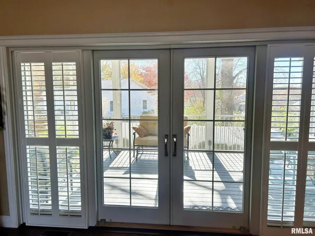 $299,900 | 8 Dogwood Place, Harrisburg, IL 62946