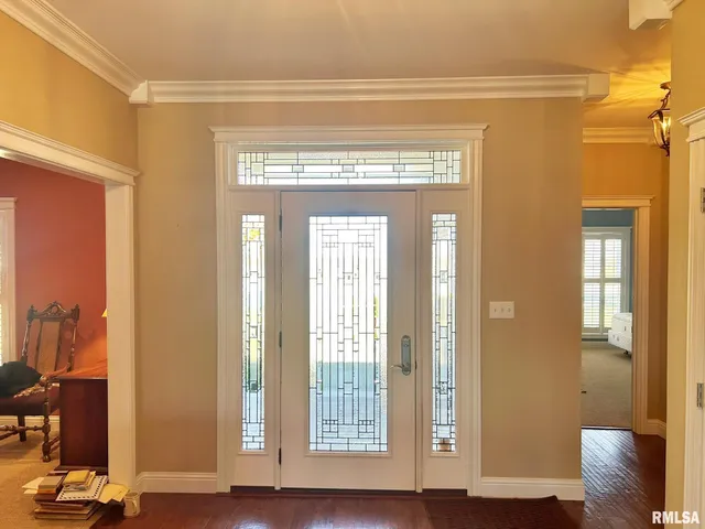 $299,900 | 8 Dogwood Place, Harrisburg, IL 62946