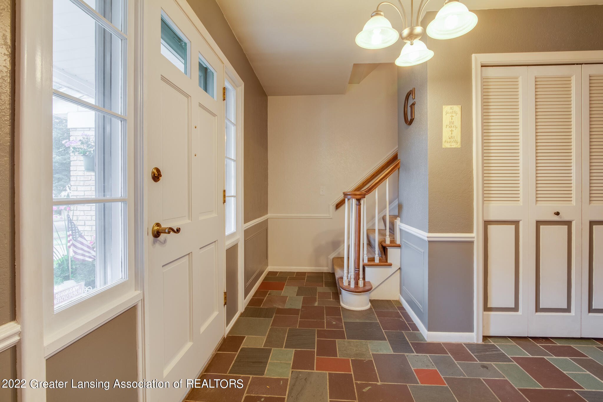 3512 Colchester Road Lansing, MI 48906 - Photo 2 of 62 3512_Colchester_BROCK-37