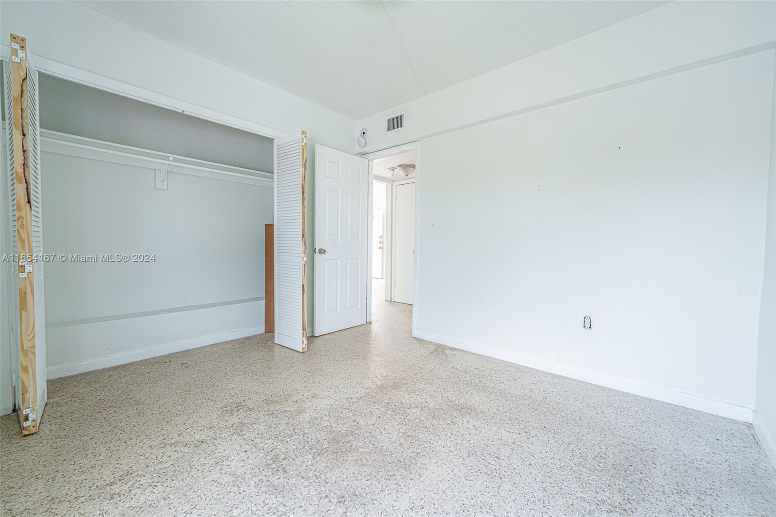 621 Southwest 15th Avenue, Unit 4 Miami, FL 33135 - Photo 14 of 22 a view of an empty room