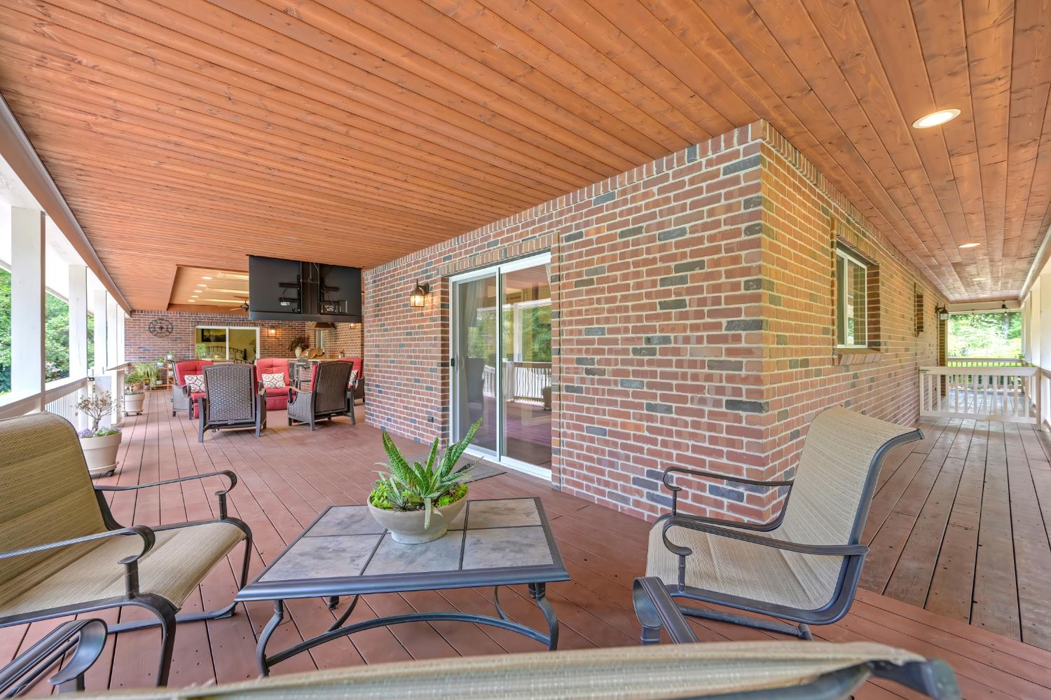 3557 Val Verde Road Loomis, CA 95650 - Photo 49 of 71 a outdoor space with patio furniture