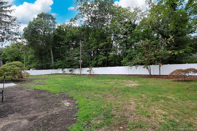 $1,699,000 | 81 Carriage Lane, Roslyn Heights, NY 11577