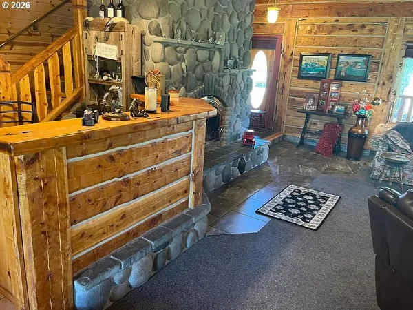 $1,490,000 | 27847 Pine Creek Road, John Day, OR 97845
