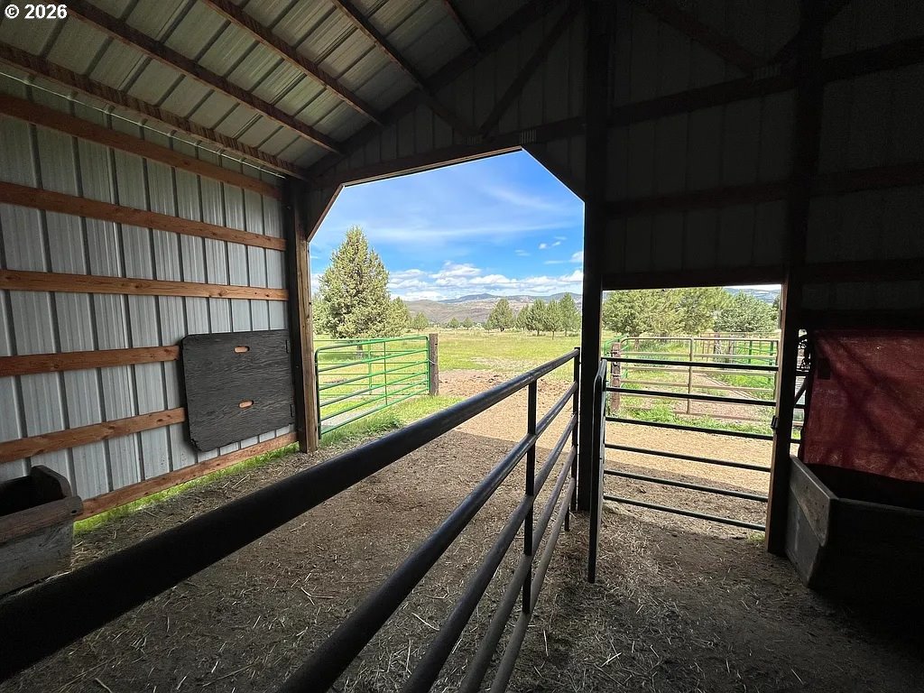 27847 Pine Creek Road John Day, OR 97845 - Photo 33 of 45