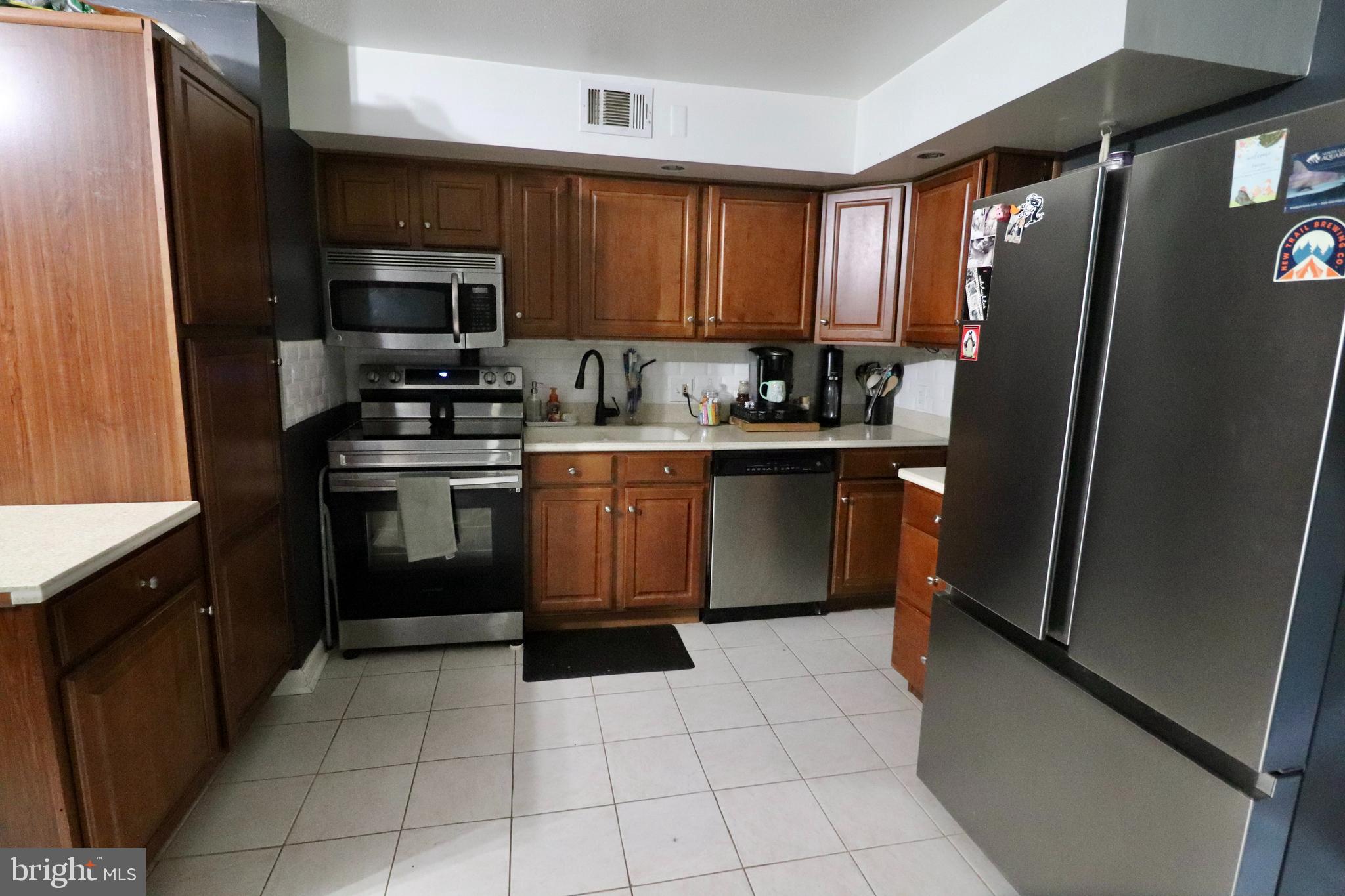 515 Mountain View Road Middletown, PA 17057 - Photo 5 of 23 Kitchen