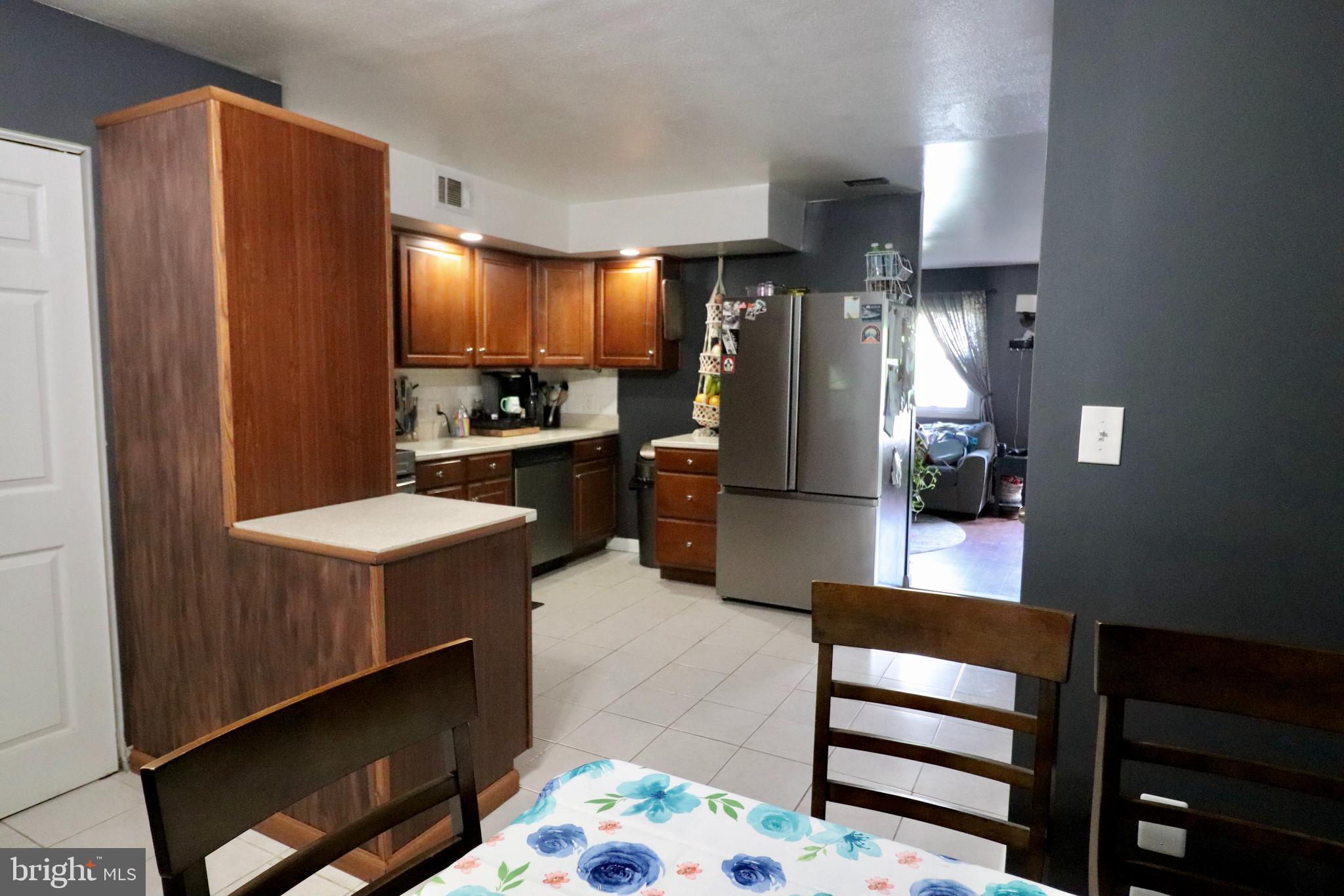 515 Mountain View Road Middletown, PA 17057 - Photo 8 of 23 Kitchen