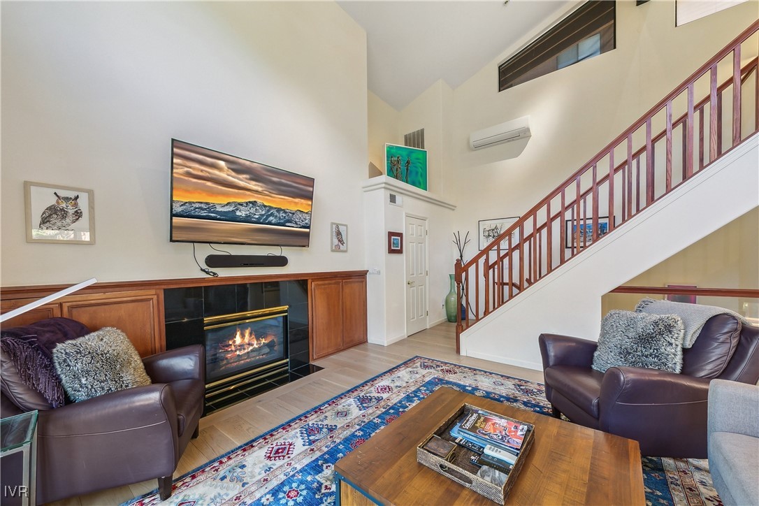 400 Fairview Boulevard, Unit 174 Incline Village, NV 89451 - Photo 9 of 30 a living room with furniture and a rug