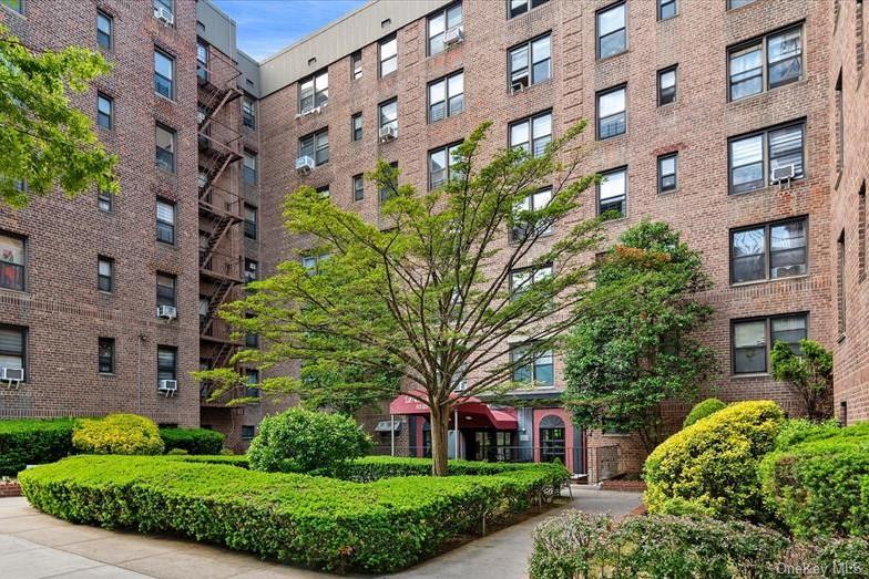 83-25 98th Street, Unit 1J Queens, NY 11421 - Photo 1 of 6