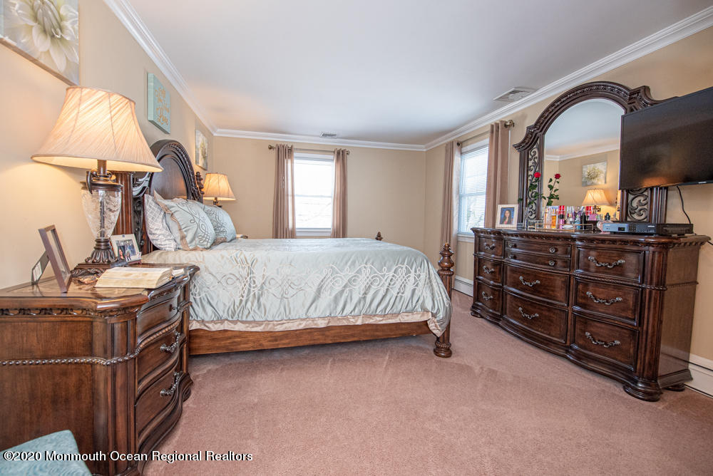 136 Broadway Road Freehold, NJ 07728 - Photo 29 of 68 jt-48