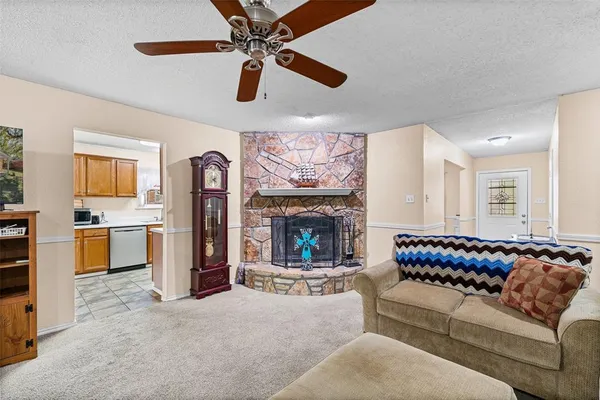 $295,000 | 1509 Cheyenne Trail, Granbury, TX 76048